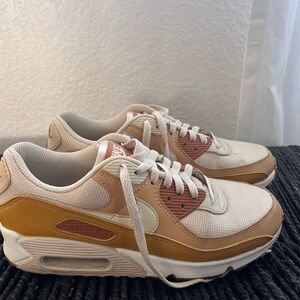 Women’s Nike Air Max